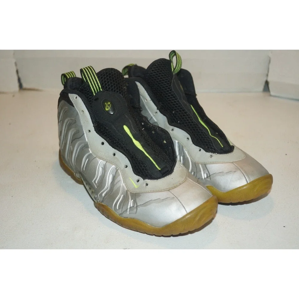 Nike Little Posite One Metallic Silver Boys Shoes Size 7Y NO LACES- U11